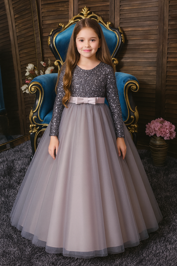 Grey Stardust Gown – Glamour in Every Thread